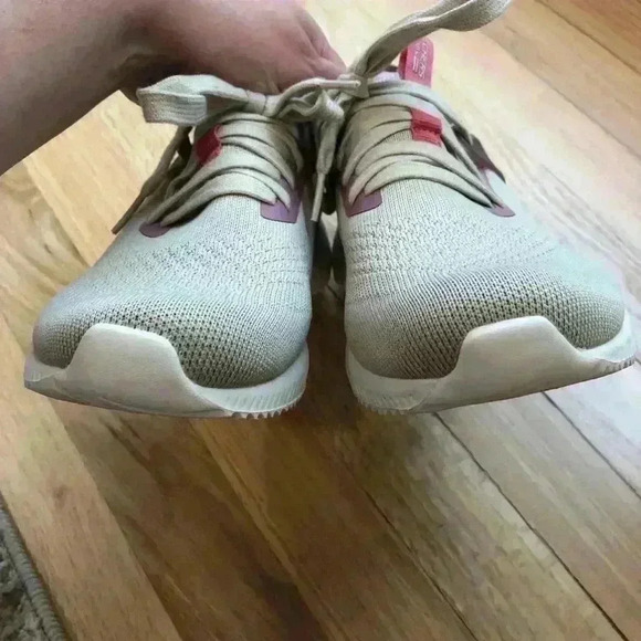 Skechers Bobs Memory Foam Slip On Tennis Shoes in Nude/Mauve Size 9 - Picture 6 of 10